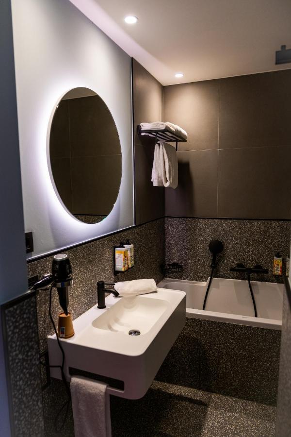 Mah Hotel Saint-Ghislain Luaran gambar